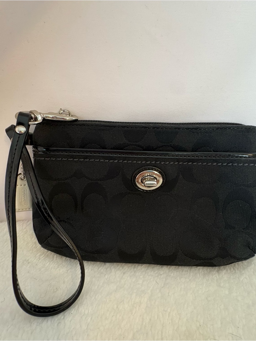 Coach Black Signature C Wristlet - Picture 4 of 5